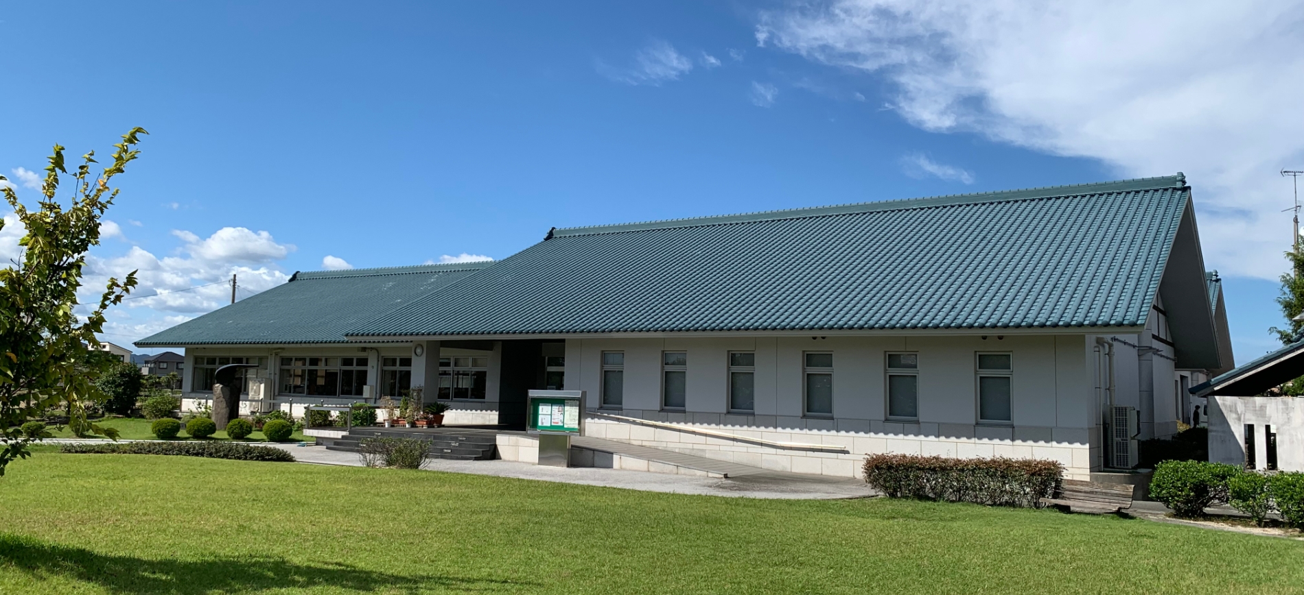 那賀川図書館の外観